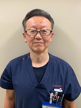 山内 茂人