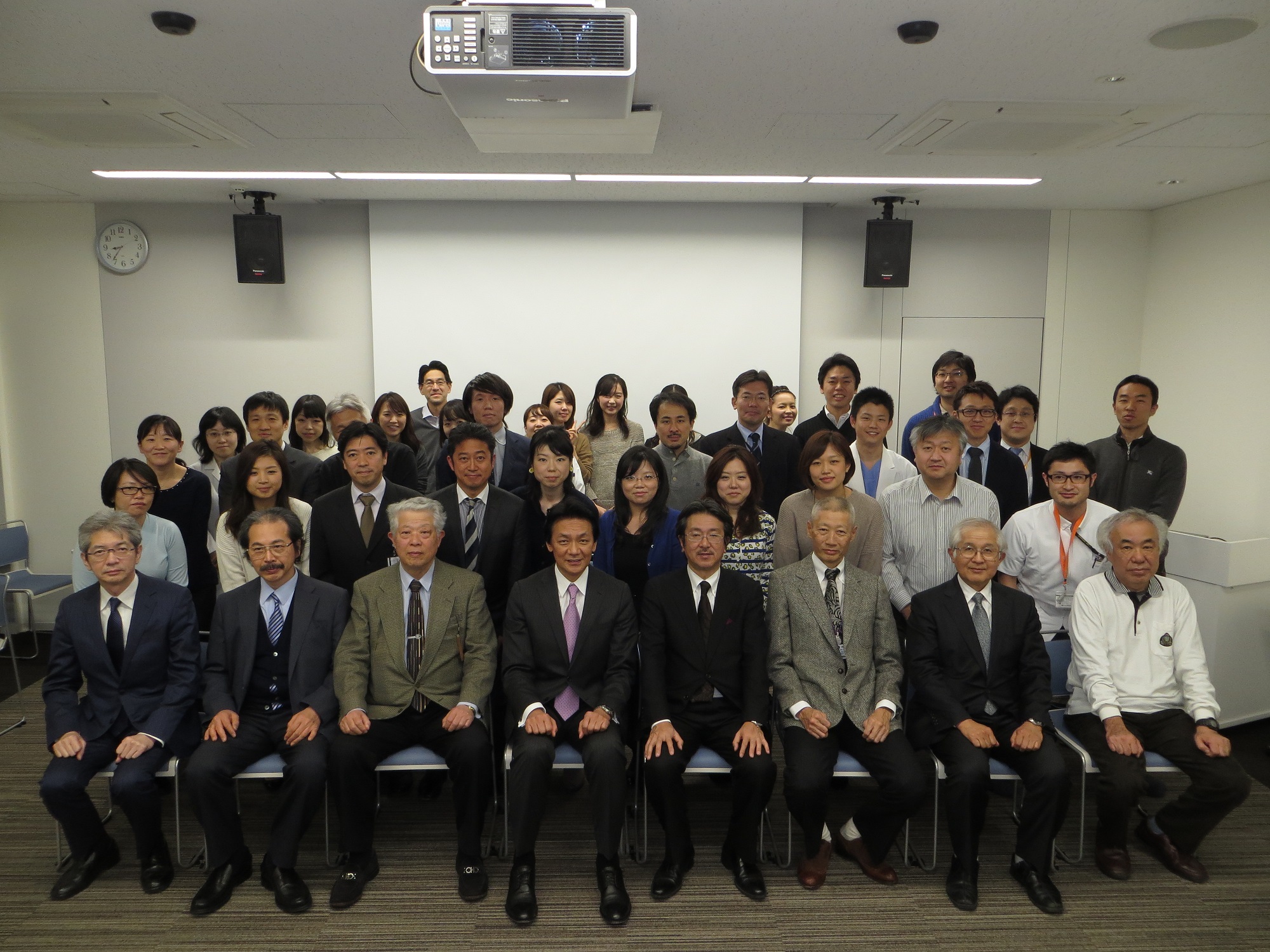 第80回集談会で西井修先生にご講演いただきました。